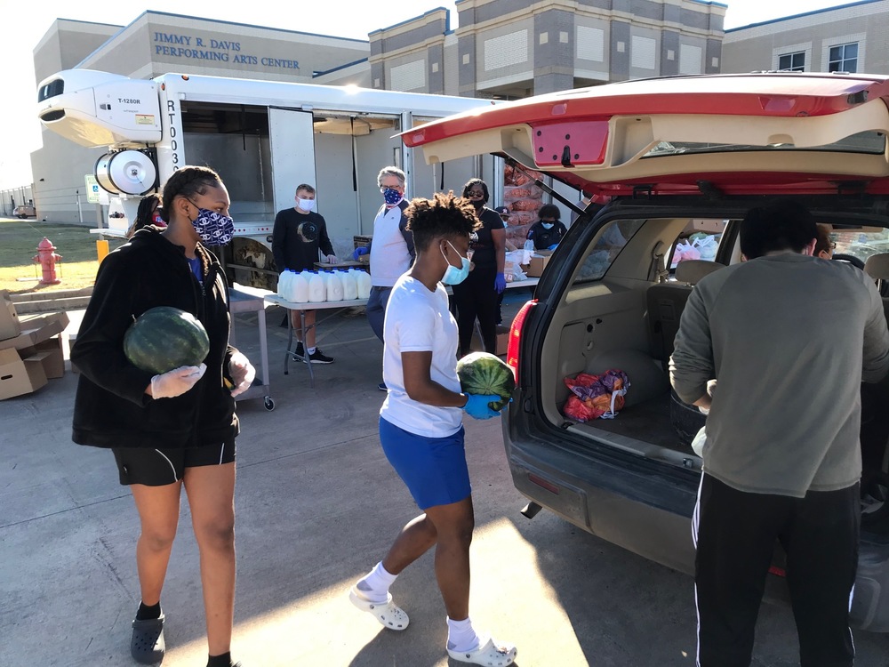 RHS Serving the Community by Way of The Houston Food Bank