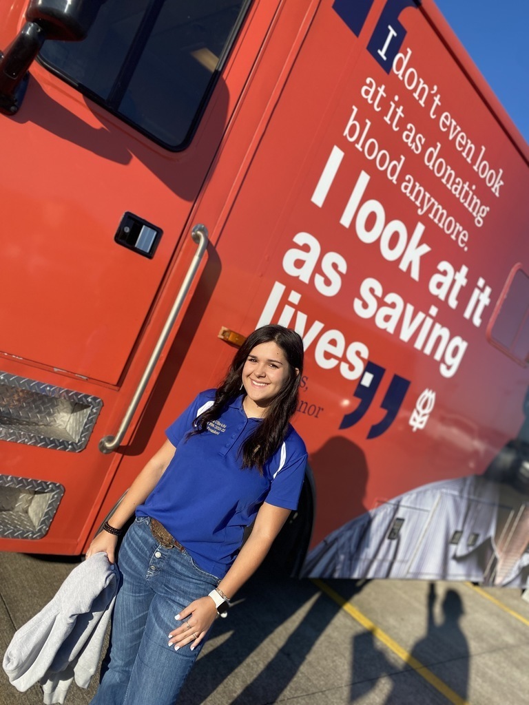Despite the interesting start to our day at Royal, RHS student Hannah Ulbricht is donating blood and saving lives! Thanks to all our blood drive participants!