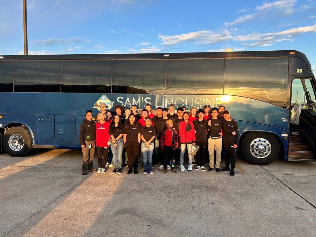 Good luck to the Royal MJROTC as they head to their drill competition in New Orleans! #WeAreRoyal