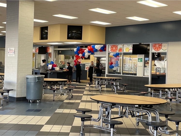 Attitude & effort: The RJH Way! Welcome back, RJH Falcons! #WeAreRoyal #InvestingInOurTomorrow #AttitudeEffort @IHeartCKH