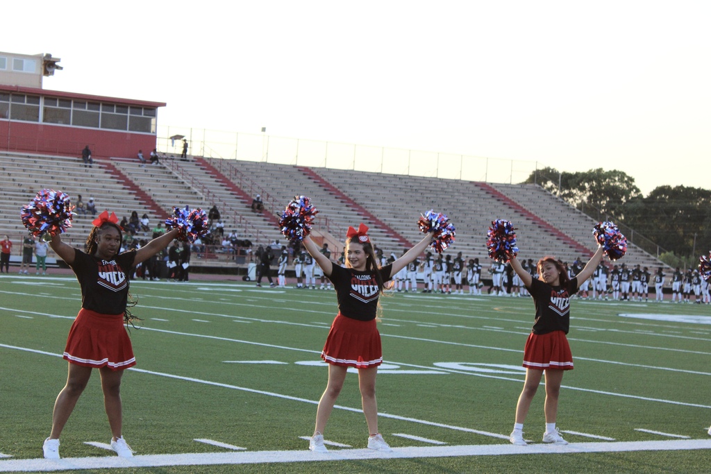 Moments from the Royal vs. Worthing victory! Visit bit.ly/3qG7lLL to see more pics! Photo credit to Falcon Bonnie Sanchez! #WeAreRoyal