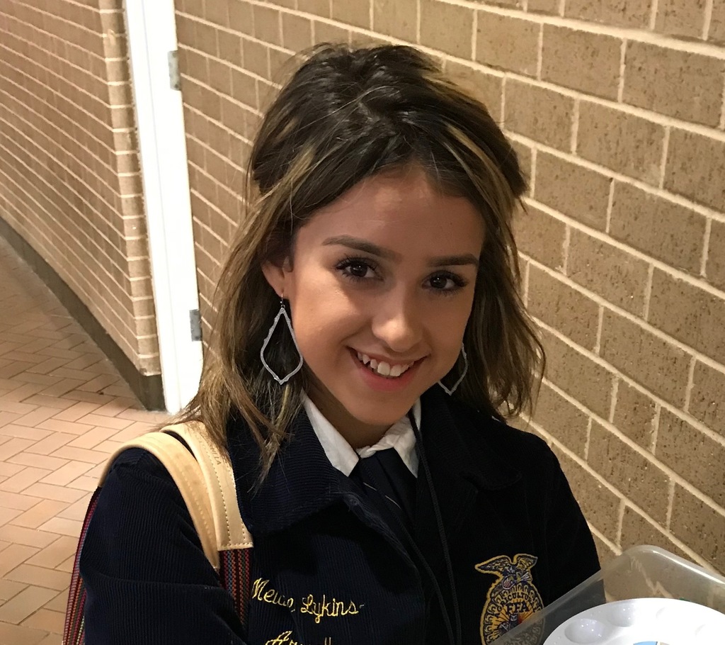 Congratulations to Melanie Arguello for receiving her Texas FFA Lonestar Farmer Degree (given to students who have completed an agriculture course for a minimum of three years and participated in a Supervised Agriculture Experience of their choice). https://bit.ly/3j4DZhp
